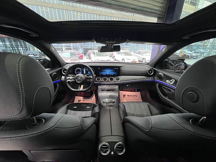 Фото 6 - Mercedes-Benz E-Class