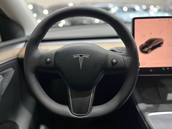 Фото 8 - Tesla Model Y