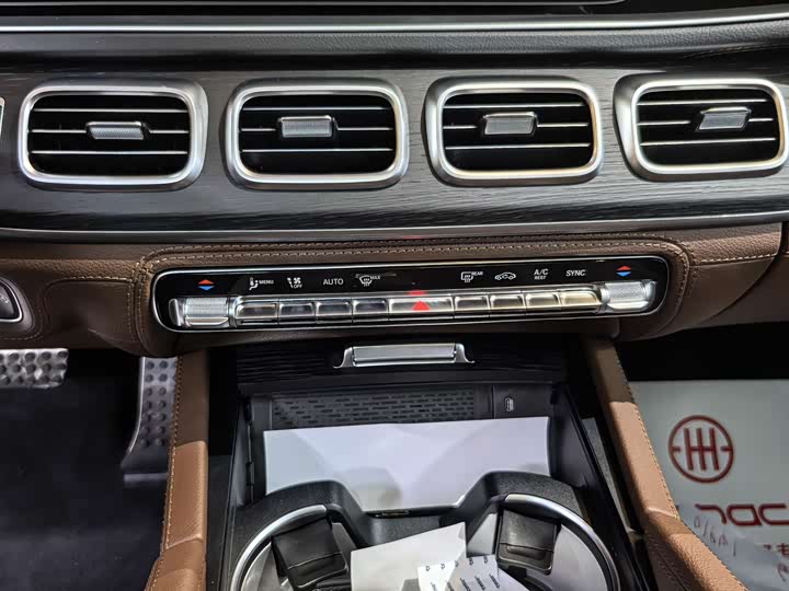 Фото 21 - Mercedes-Benz GLS-Class