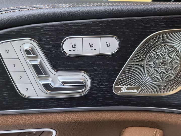 Фото 22 - Mercedes-Benz GLS-Class