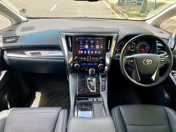 Фото 7 - Toyota Alphard