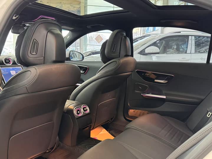 Фото 8 - Mercedes-Benz C-Class