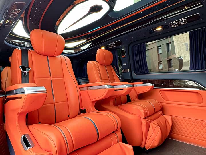 Фото 19 - Mercedes-Benz V-Class