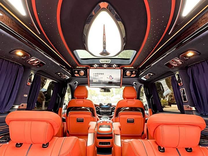 Фото 29 - Mercedes-Benz V-Class