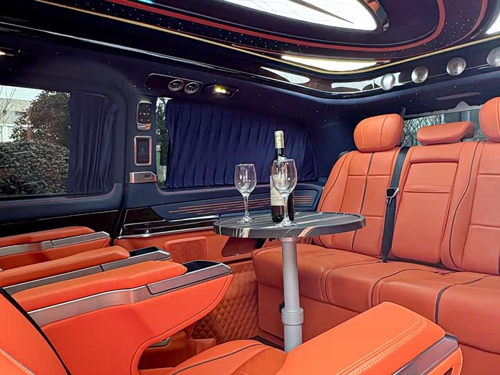 Фото 32 - Mercedes-Benz V-Class