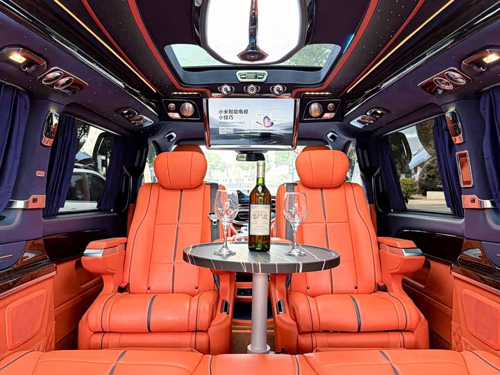 Фото 34 - Mercedes-Benz V-Class