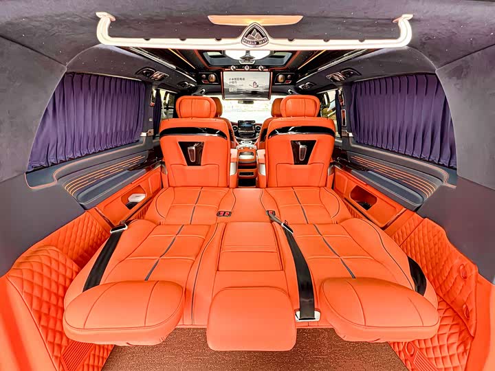 Фото 40 - Mercedes-Benz V-Class