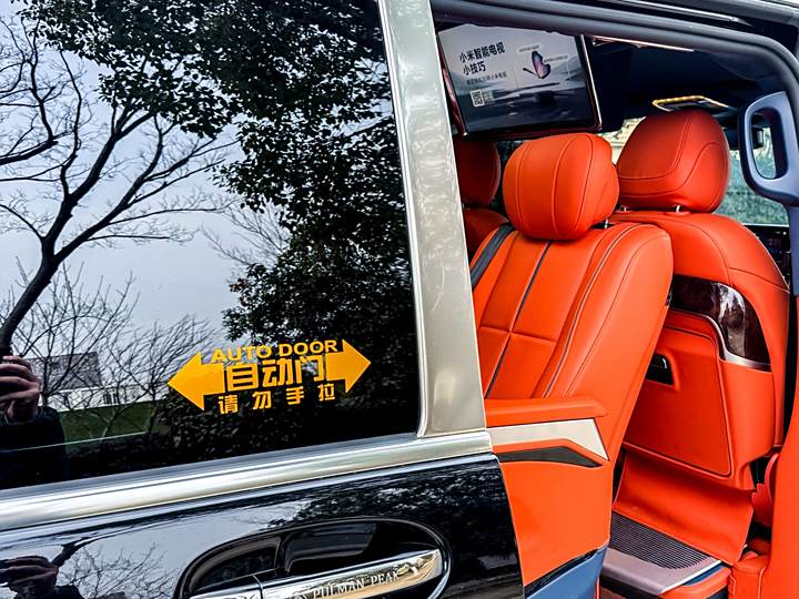 Фото 42 - Mercedes-Benz V-Class