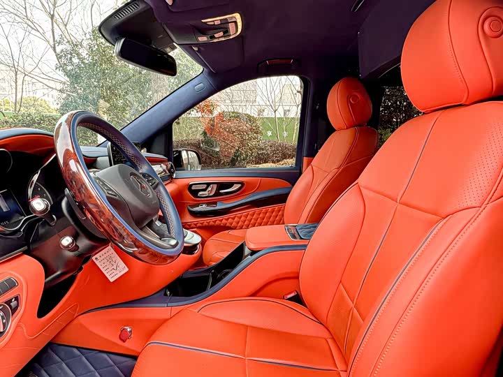 Фото 5 - Mercedes-Benz V-Class