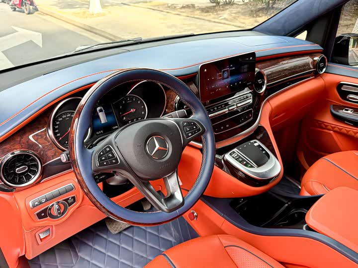 Фото 6 - Mercedes-Benz V-Class