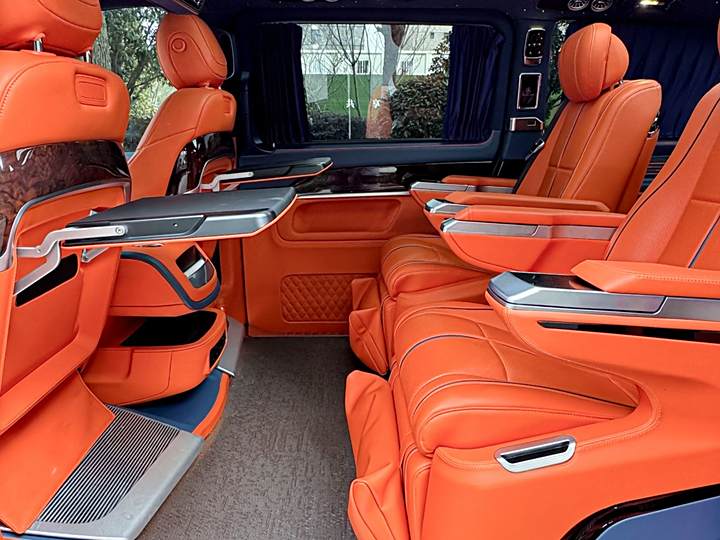 Фото 9 - Mercedes-Benz V-Class