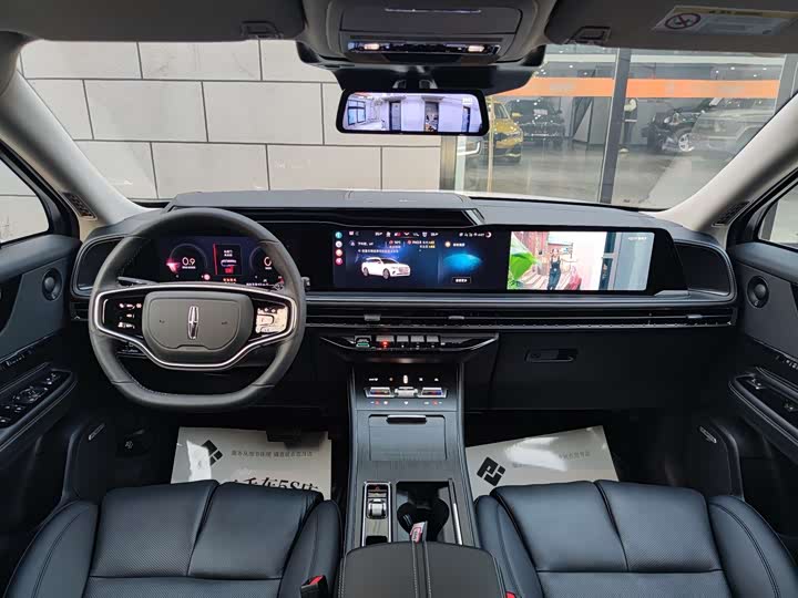 Фото 8 - Lincoln Corsair