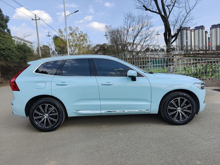 Фото 4 - Volvo XC60