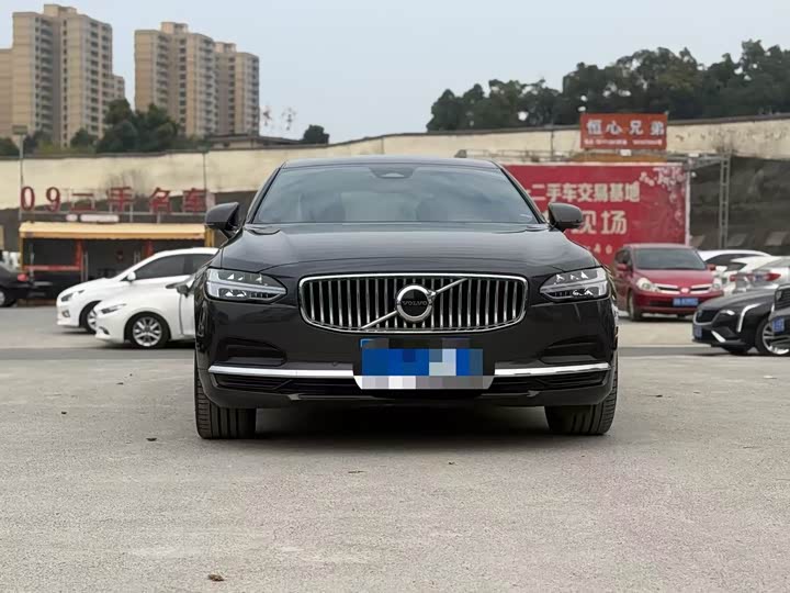 Фото 2 - Volvo S90