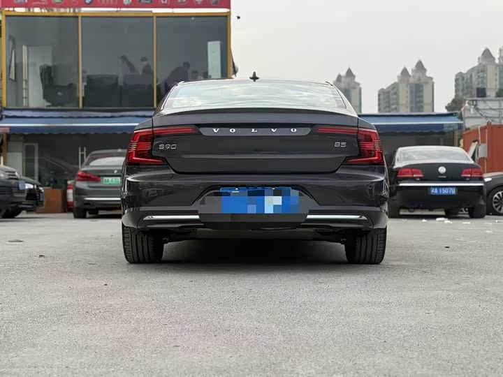 Фото 5 - Volvo S90