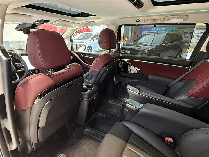 Фото 12 - GAC Trumpchi E9