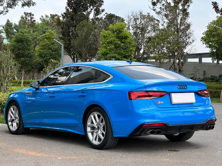 Фото 5 - Audi A5