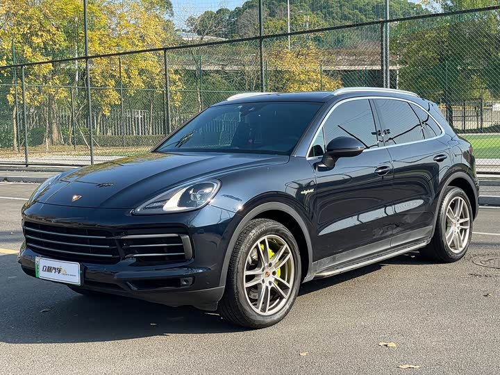 Фото 1 - Porsche Cayenne Hybrid