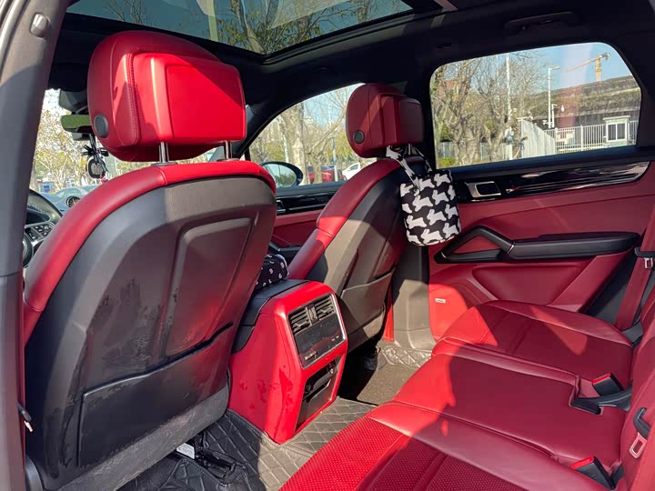 Фото 12 - Porsche Cayenne Hybrid