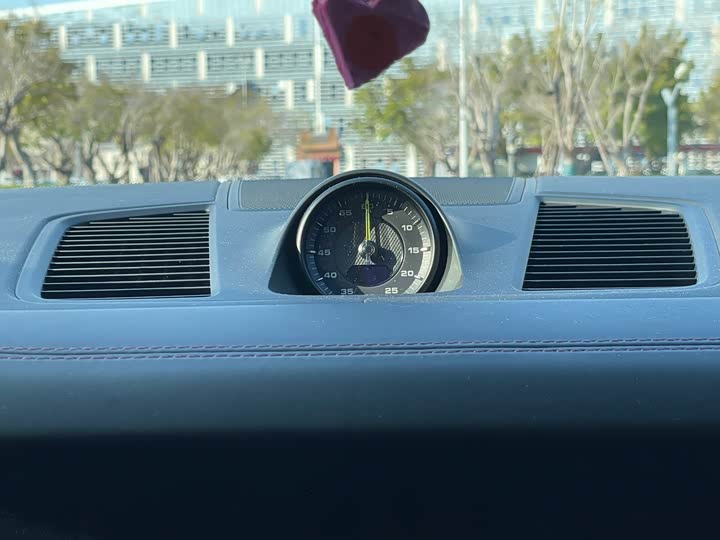 Фото 15 - Porsche Cayenne Hybrid