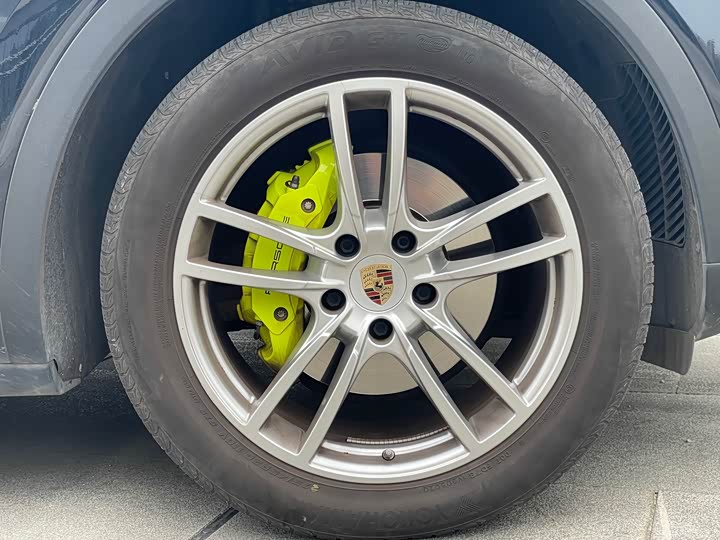 Фото 5 - Porsche Cayenne Hybrid