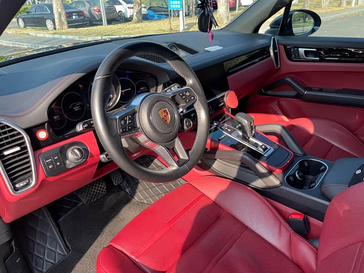 Фото 9 - Porsche Cayenne Hybrid