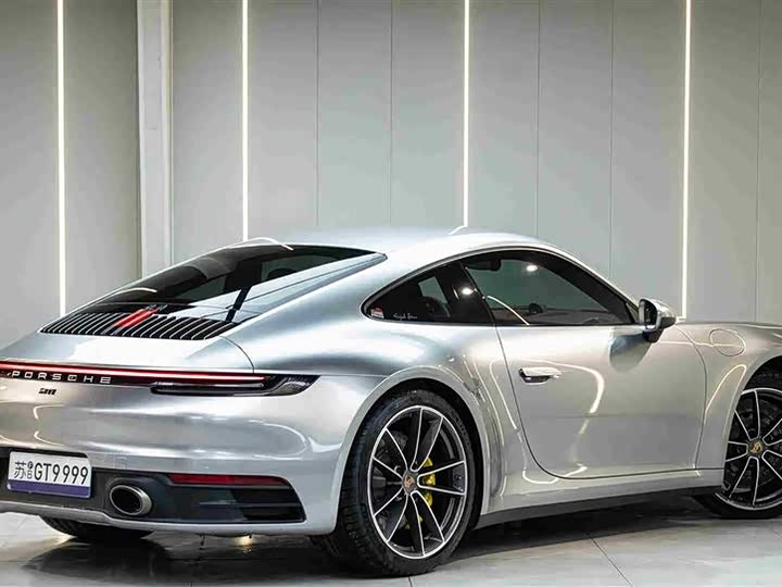 Фото 7 - Porsche 911