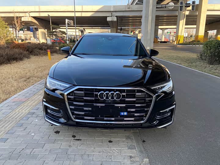 Фото 5 - Audi A6L