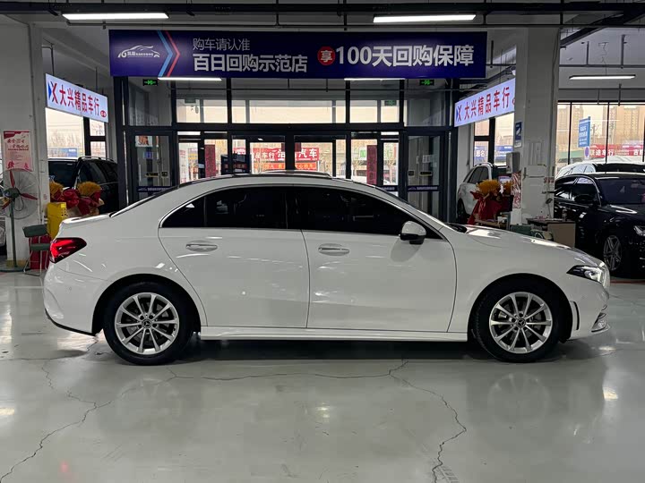 Фото 4 - Mercedes-Benz A-Class