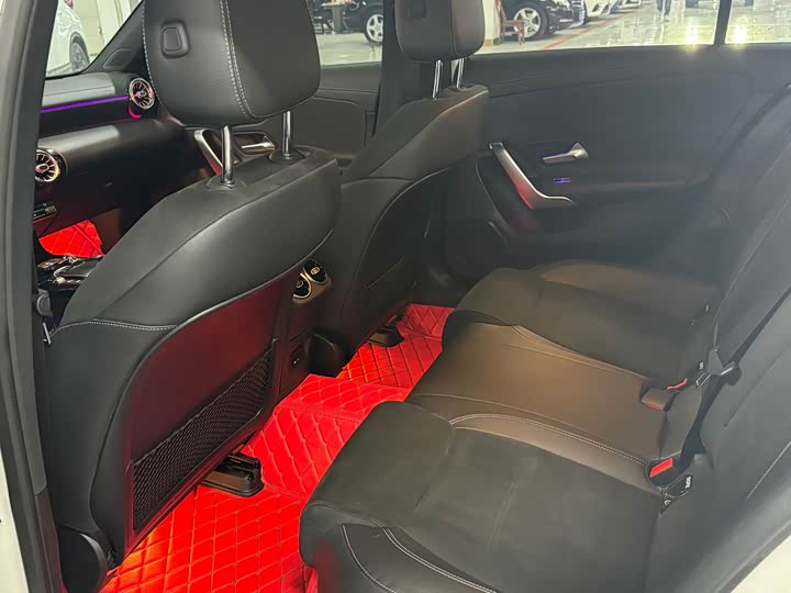 Фото 9 - Mercedes-Benz A-Class