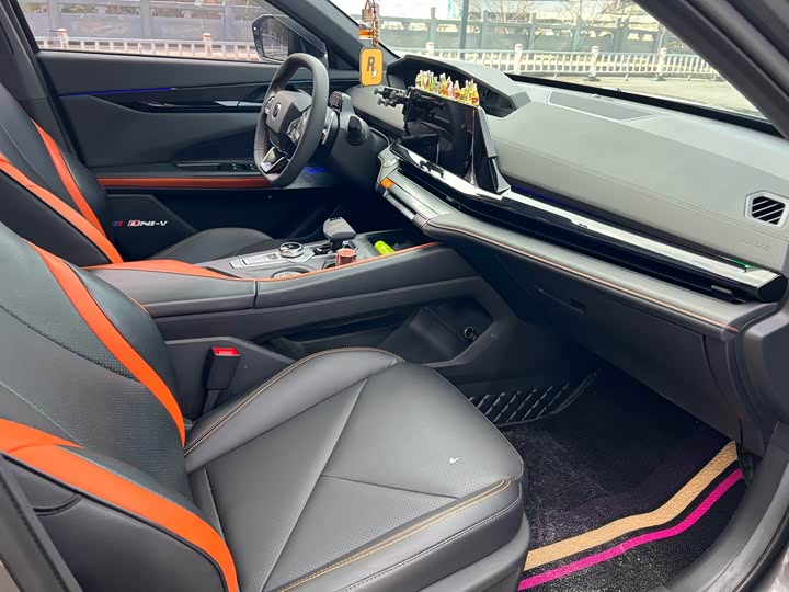 Фото 14 - Changan UNI-V