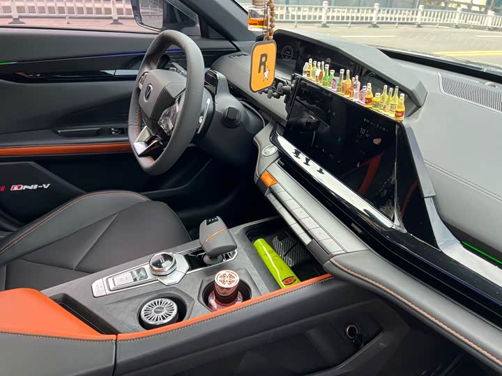 Фото 15 - Changan UNI-V