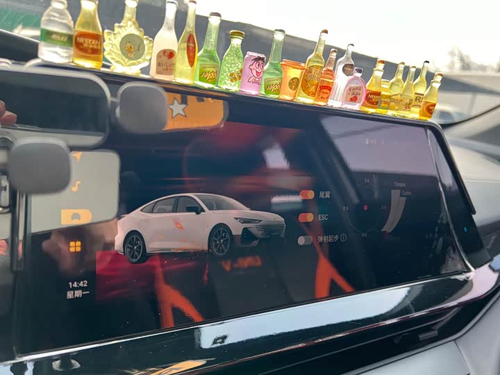 Фото 19 - Changan UNI-V