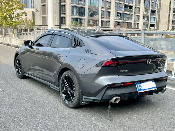 Фото 5 - Changan UNI-V