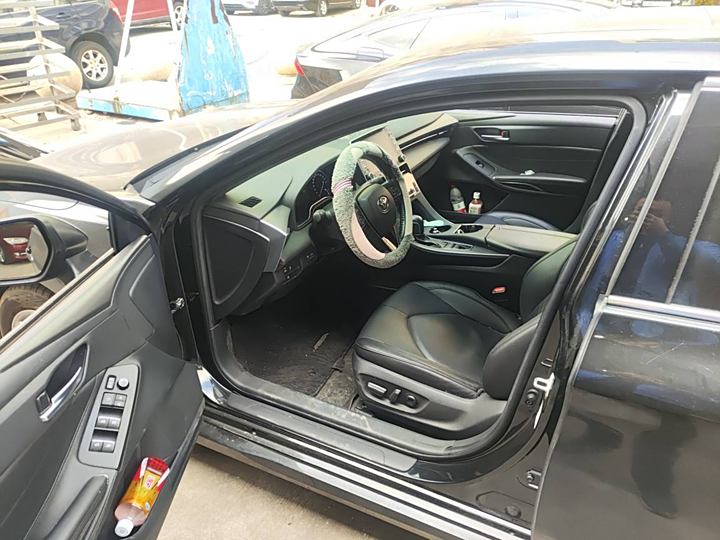 Фото 3 - Toyota Avalon