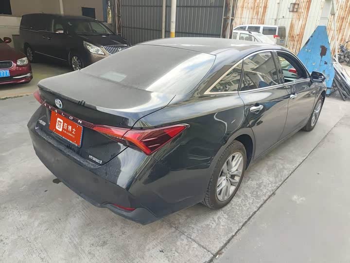 Фото 7 - Toyota Avalon