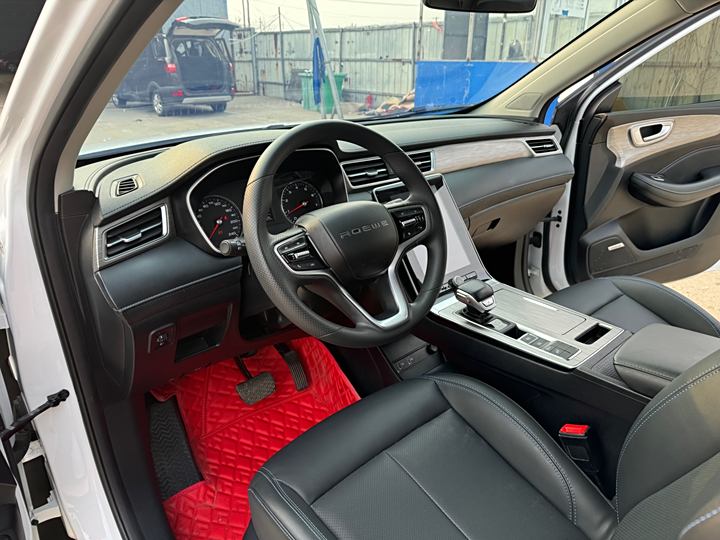 Фото 4 - Roewe RX5