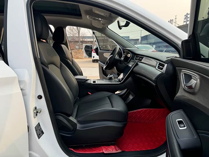 Фото 6 - Roewe RX5