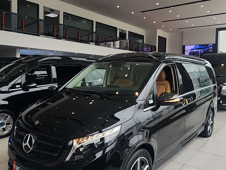 Фото 1 - Mercedes-Benz V-Class