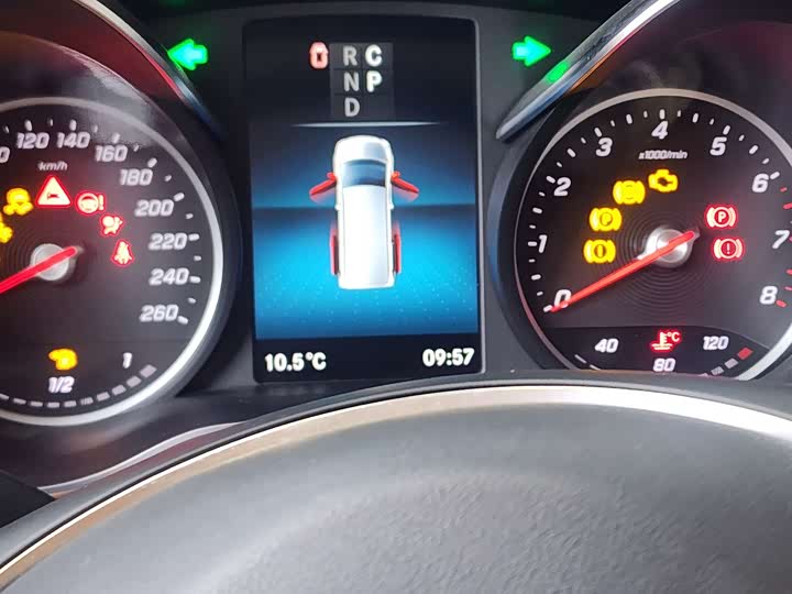 Фото 12 - Mercedes-Benz V-Class