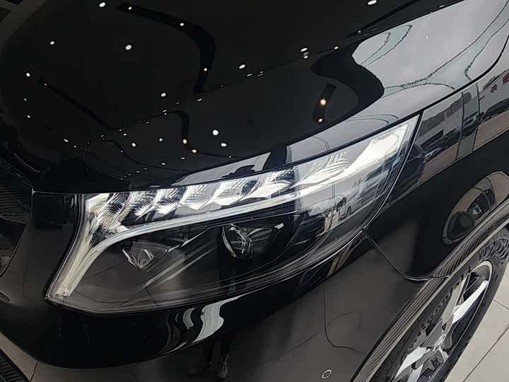 Фото 4 - Mercedes-Benz V-Class