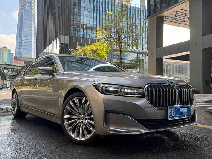 Фото 1 - BMW 7 Series