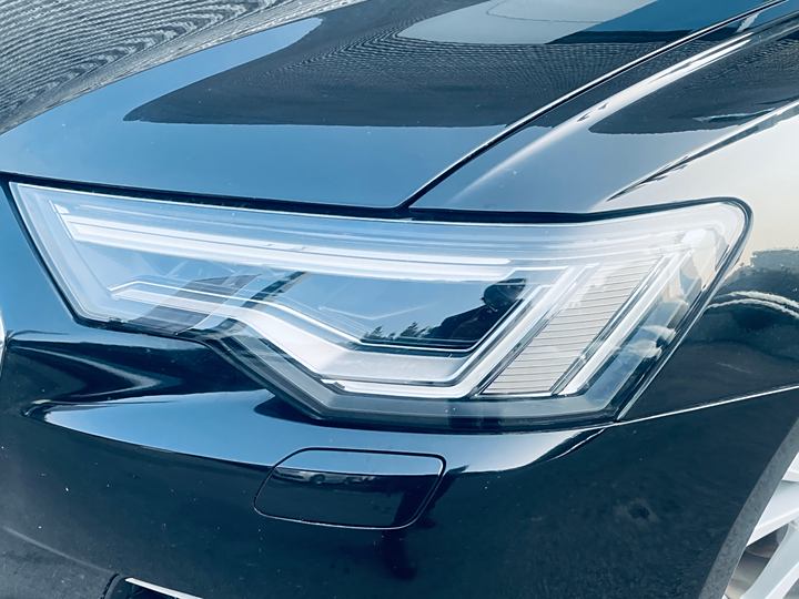 Фото 9 - Audi A6L