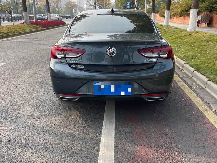 Фото 9 - Buick Regal