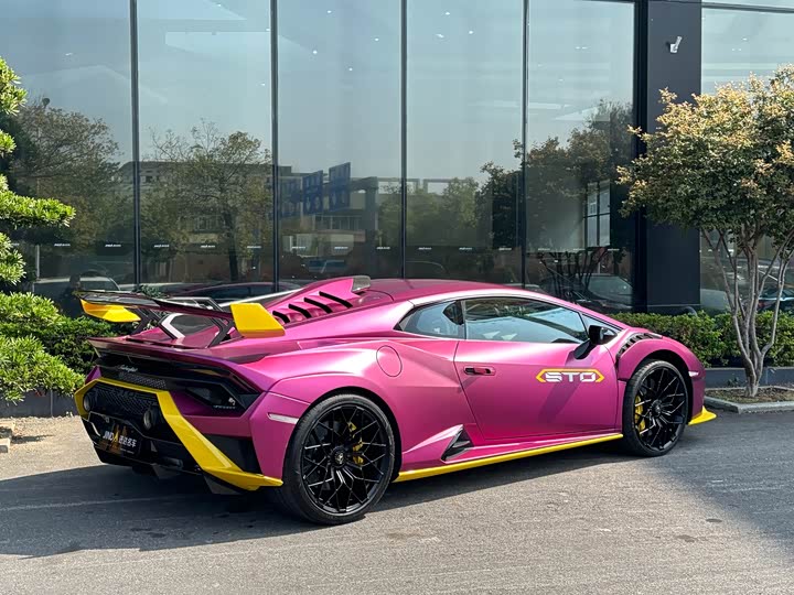 Фото 7 - Lamborghini Huracán