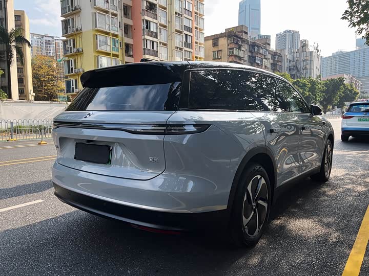 Фото 11 - Nio ES8