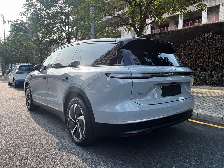 Фото 13 - Nio ES8