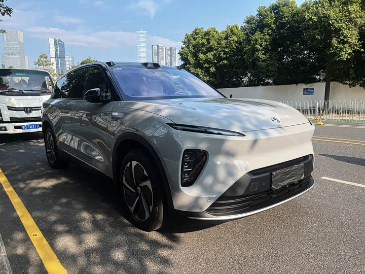 Фото 4 - Nio ES8