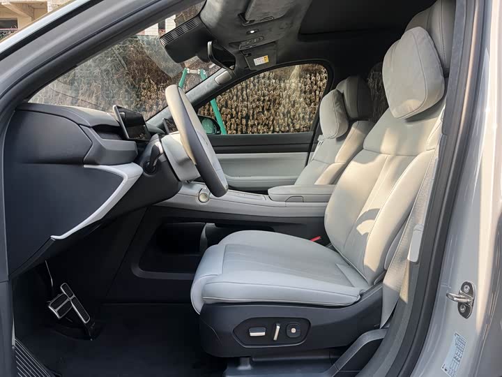 Фото 6 - Nio ES8