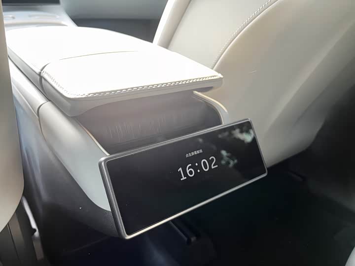 Фото 8 - Nio ES8